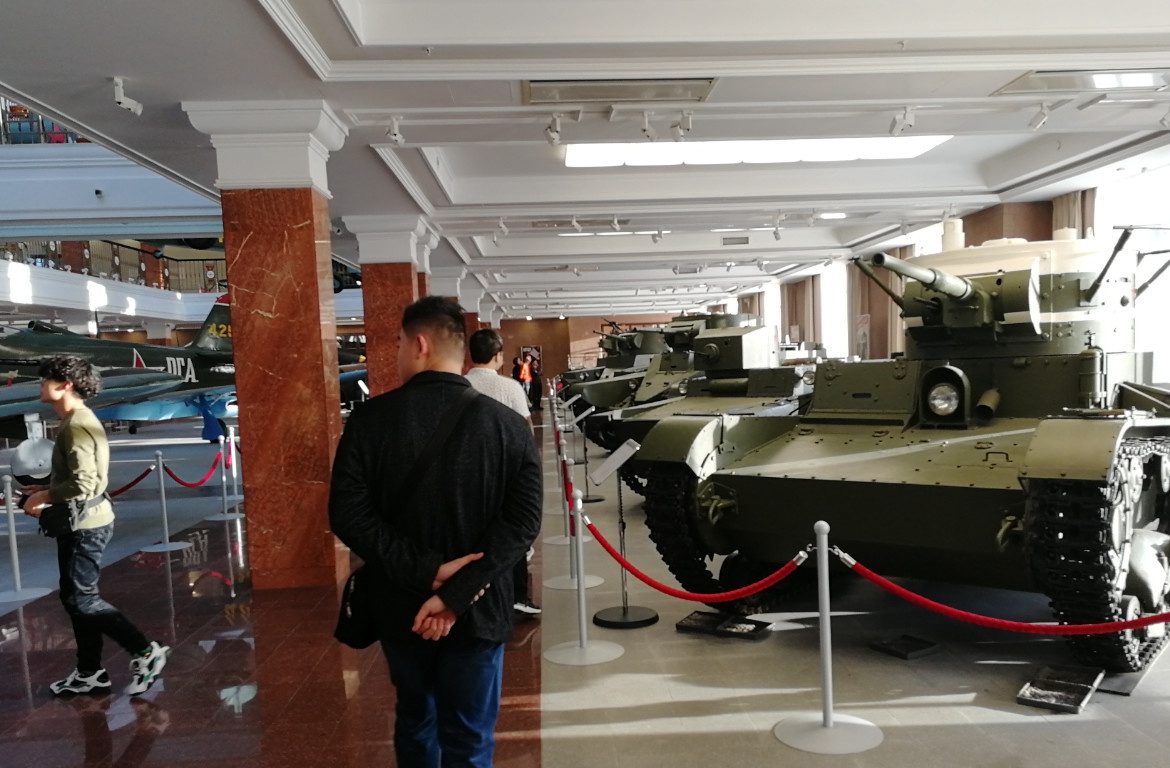 组织学生在上佩什马的军事博物馆（военная выставка）参观|俄罗斯留学